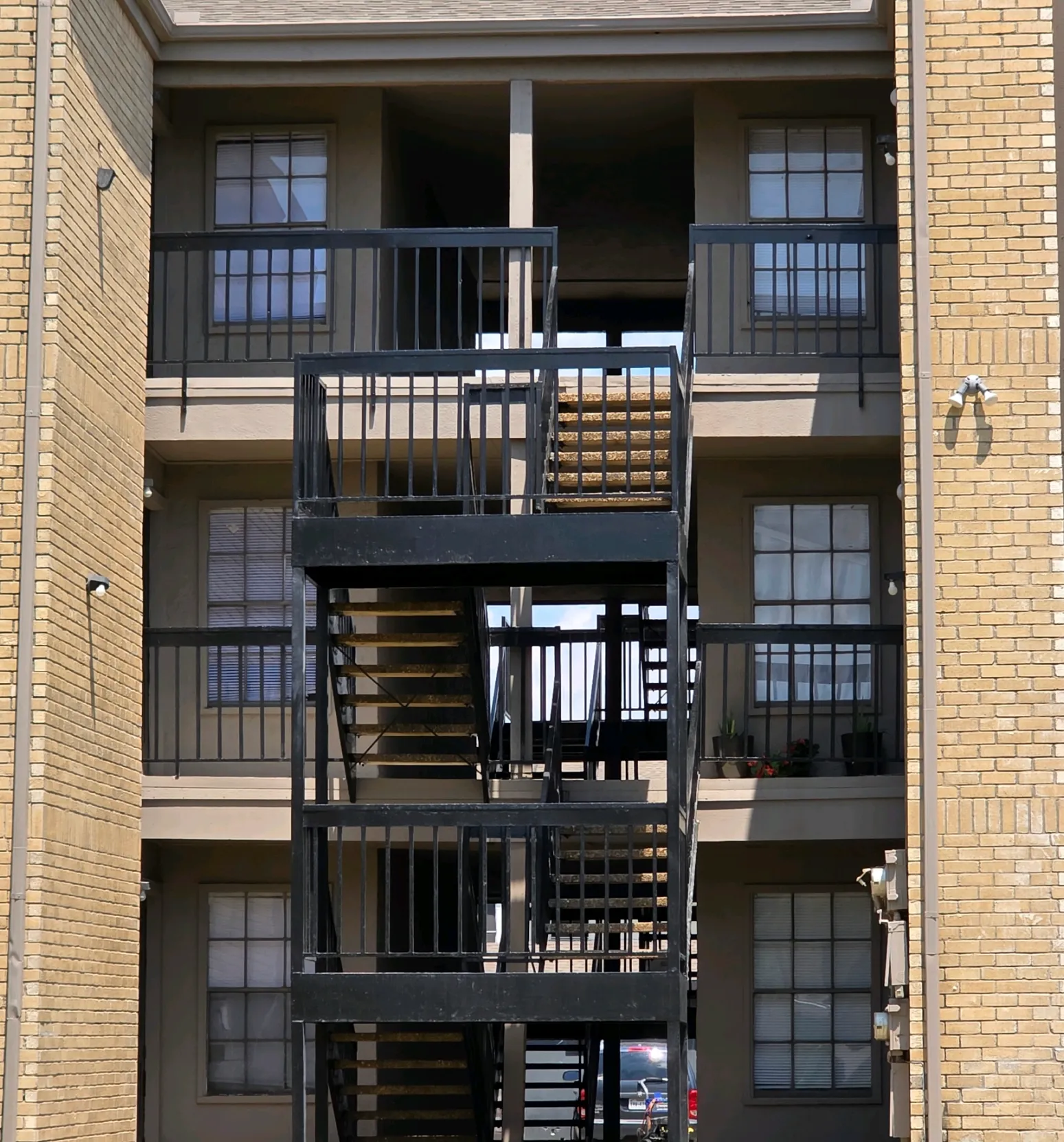 apartment hoa construction